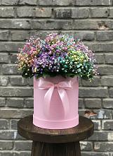 Цветочная композиция из Гипсофила и Розы в шляпной коробке в Верхней Максаковке