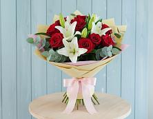 Букет цветов из:  Лилии и Розы в Верхней Максаковке