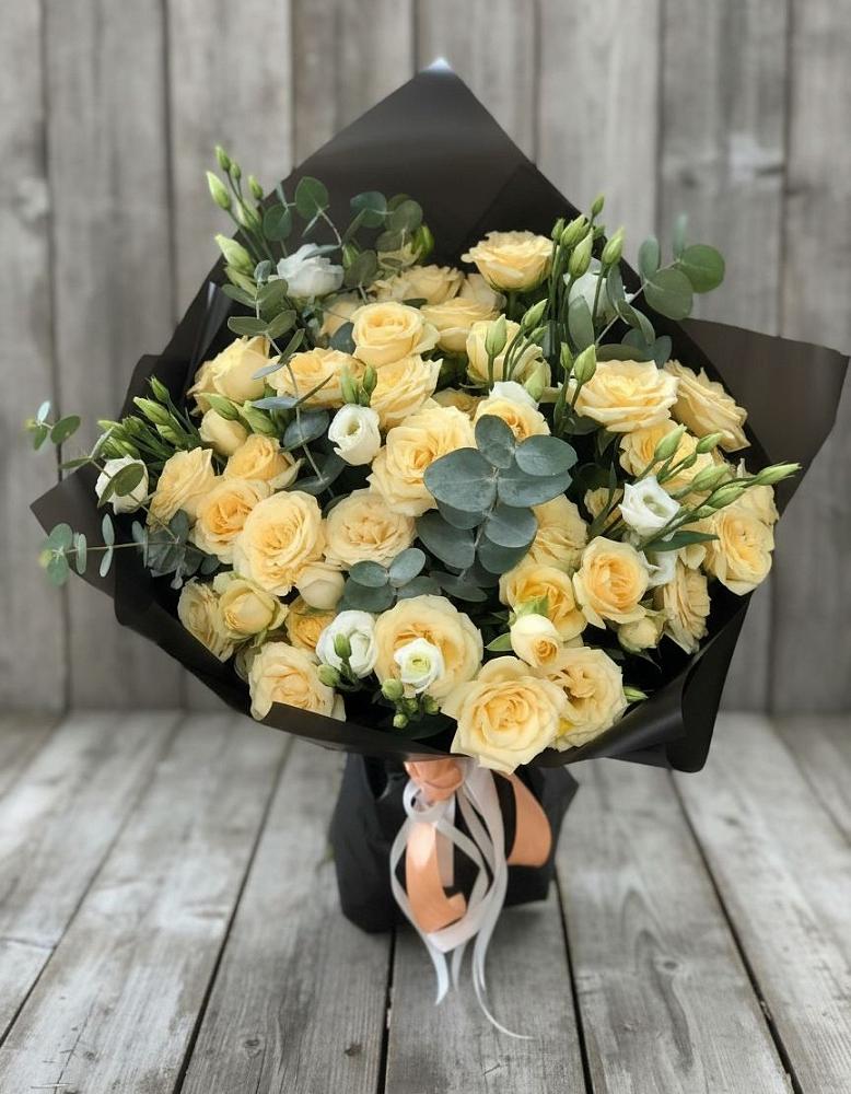 Букет цветов из: Розы и Лизиантусы в Верхней Максаковке