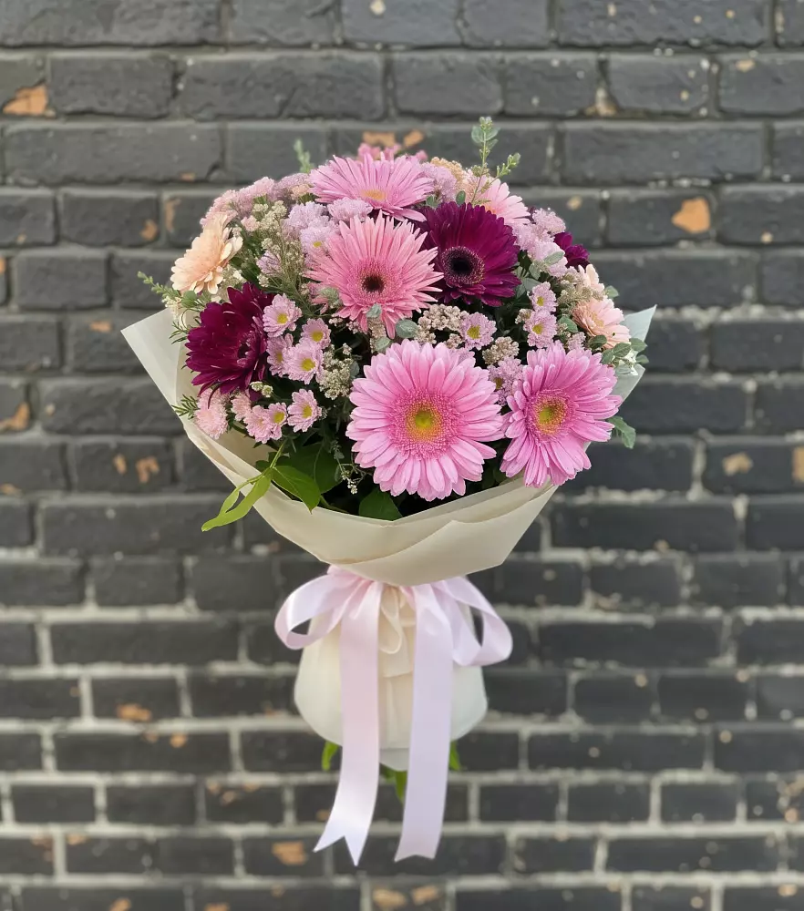 Букет цветов из: Герберы и Хризантемы в Верхней Максаковке