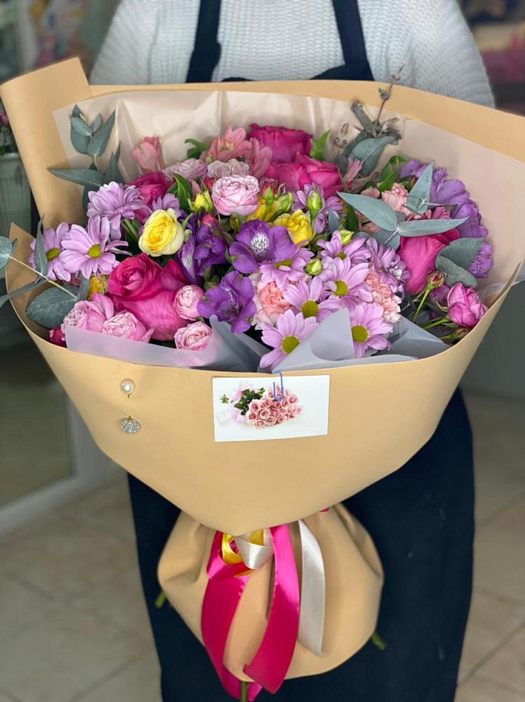 Букет цветов из: Хризантемы, Гвоздики и Альстромерии в Верхней Максаковке