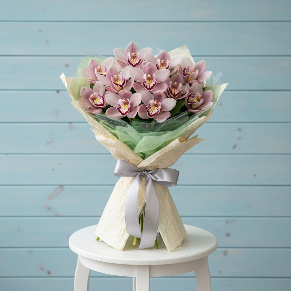 Букет цветов из: Орхидеи и Розы в Верхней Максаковке