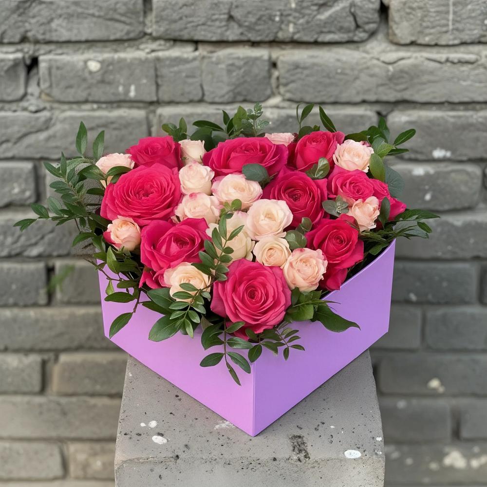 Цветочная композиция из Розы в коробке в Верхней Максаковке