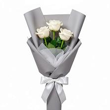 Букет 3 белые розы в Верхней Максаковке