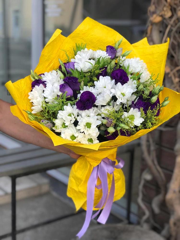 Букет цветов из: Ирисы, Хризантемы и Ромашки в Верхней Максаковке