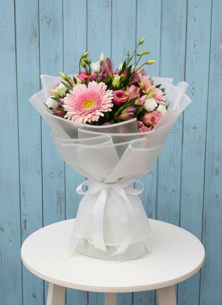 Букет цветов из: Герберы, Альстромерии и Лизиантусы в Верхней Максаковке