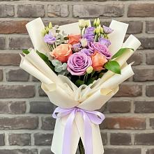 Букет цветов из:  Лизиантусы и Розы в Верхней Максаковке