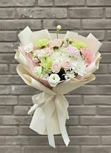 Букет цветов из:  Гвоздики, Розы, Лизиантусы и Хризантемы #REPLACE_PRED# Верхней Максаковке