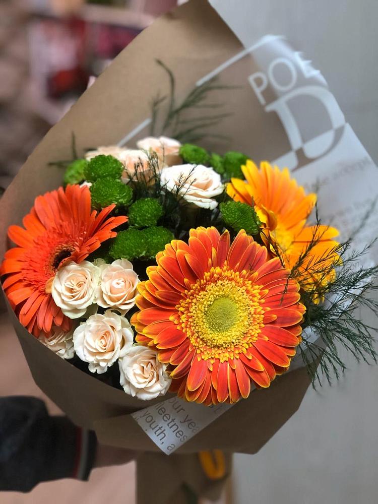 Букет цветов из: Герберы, Хризантемы и Розы в Верхней Максаковке
