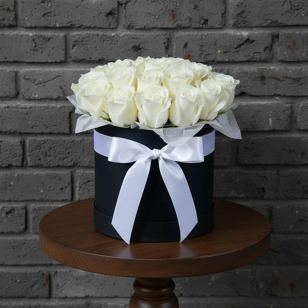 Цветочная композиция из Розы в шляпной коробке в Верхней Максаковке