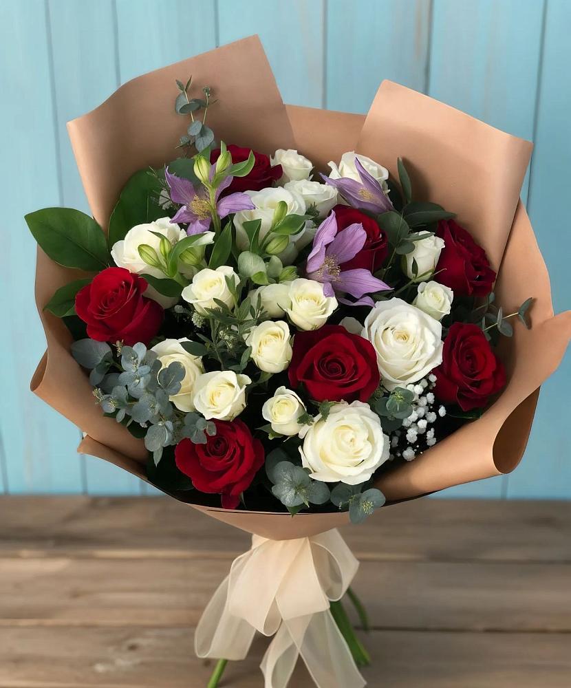 Букет цветов из: Розы и Альстромерии в Верхней Максаковке