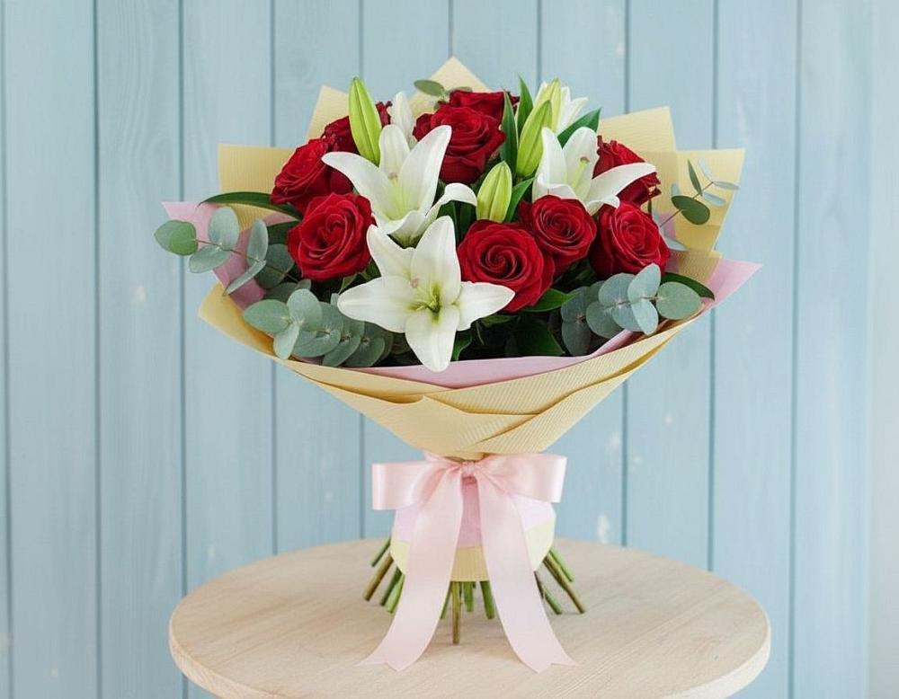 Букет цветов из: Лилии и Розы в Верхней Максаковке